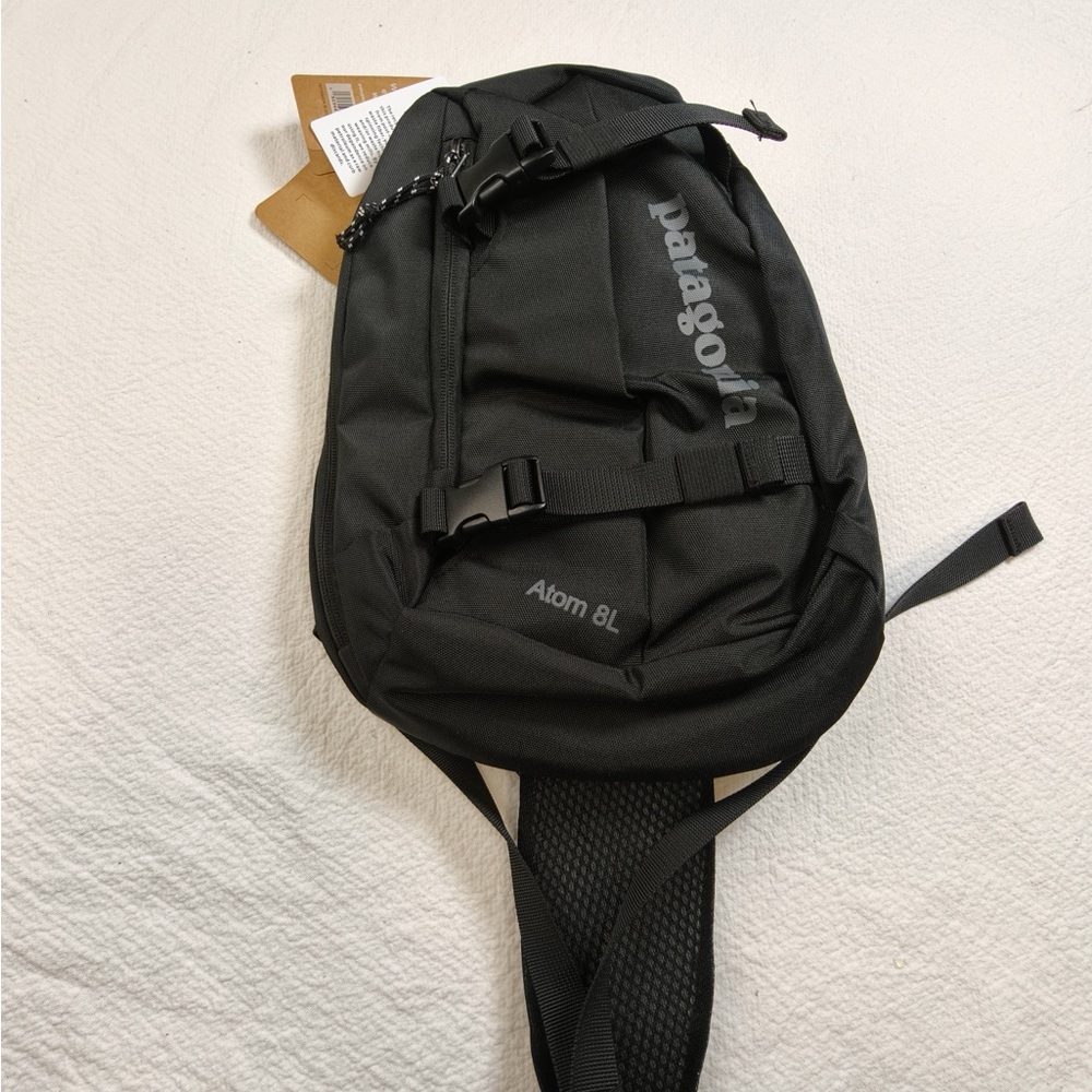 Patagonia Black Atom 8L Sling Pack